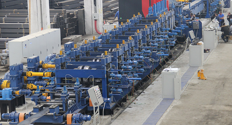  欧洲200方全自动直接成方机组