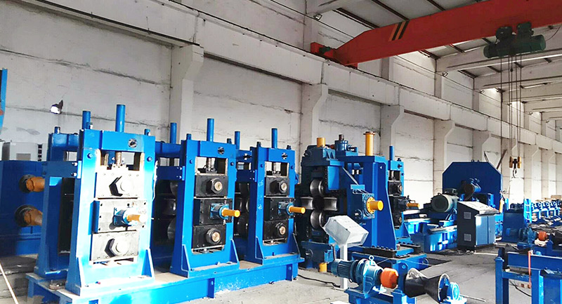 哈萨克斯坦325x12.7mm直缝机组